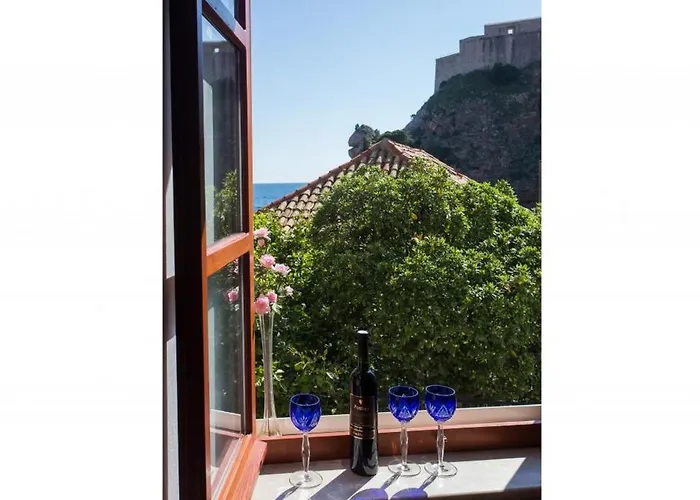 Rooms Lovrijenac